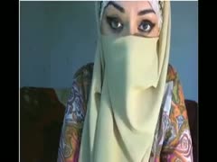 Stunning arab bbc slut covers her face but discloses her large melons